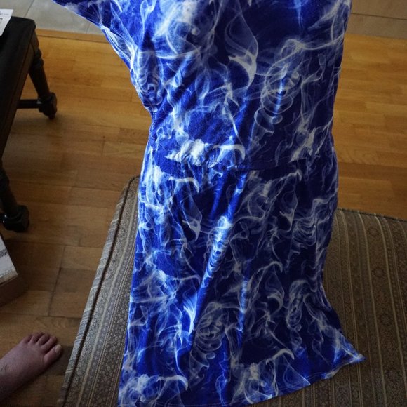 Volcom Smoke Screens One Shoulder Blue and White Dress size M NWT - Picture 2 of 7